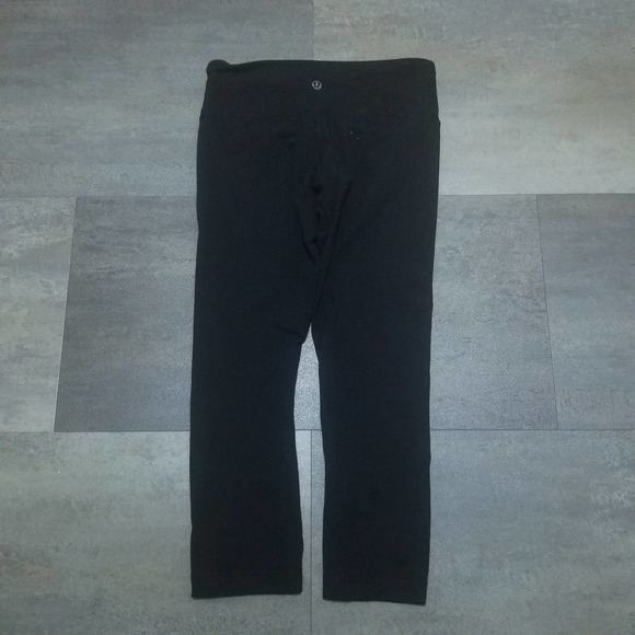 SOLD Lululemon Leggings Size 4 - Picture 4 of 5